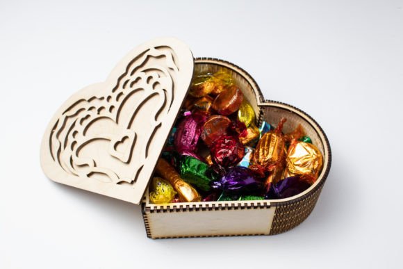 Heart-shaped Chocolate Box: 3D SVG for Holidays